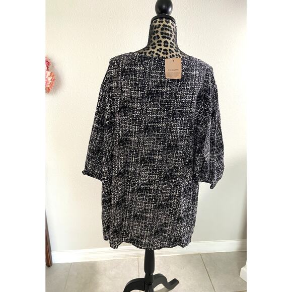 BloomChic NWT Womens Black White Abstract Blouse Plus Size 26 3/4 Sleeve Top - Picture 2 of 4
